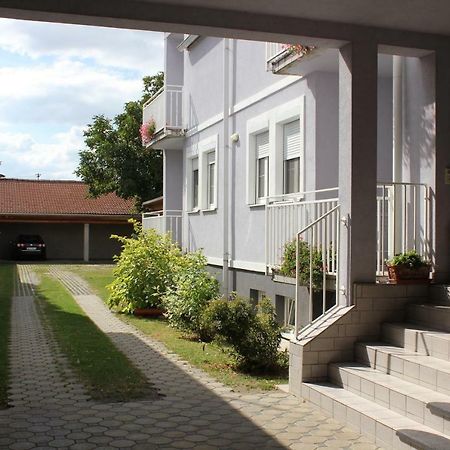 Appartement Berni Strebersdorf Eksteriør billede