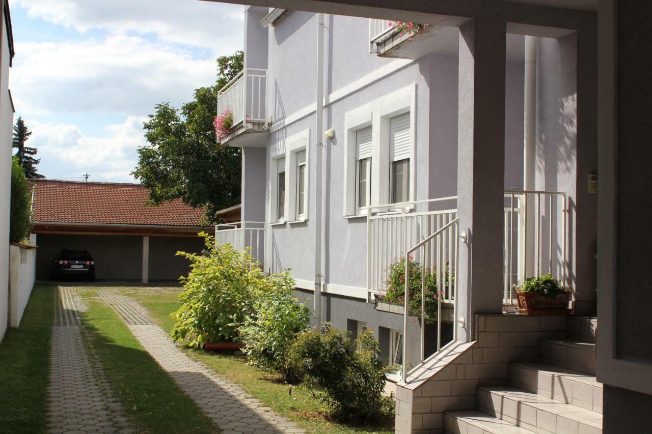 Appartement Berni Strebersdorf Eksteriør billede